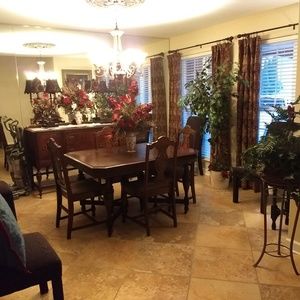 Antique Dining Room Set (1940-50's) Excellent Cond